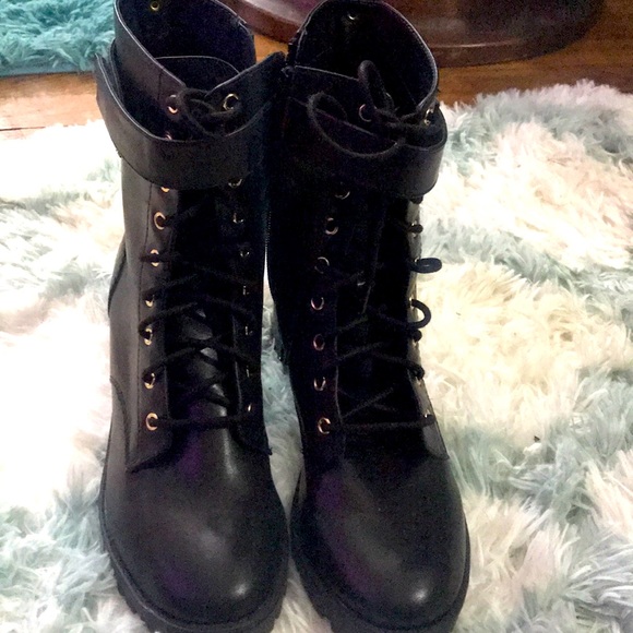 Boots - Picture 1 of 4